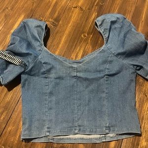 Haute Monde puffy sleeve denim crop top, stretchy material size medium